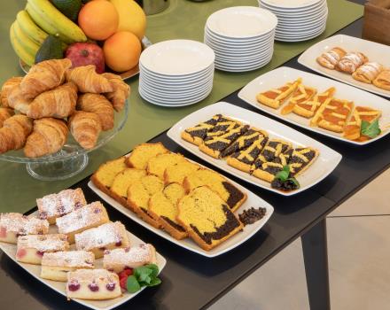 Inizia la giornata con il nostro ricco buffet colazione!